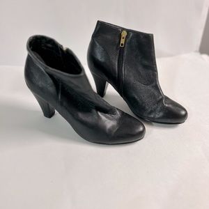 Theme Ankle Boots